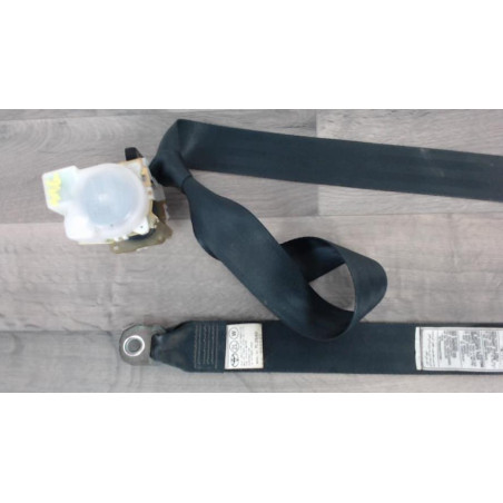 Ceinture arriere gauche TOYOTA COROLLA VERSO 2 PHASE 1 d’occasion