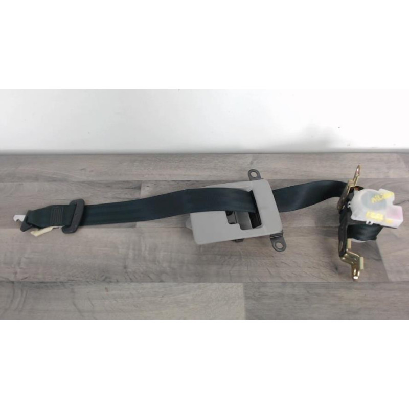 Ceinture centrale TOYOTA COROLLA VERSO 2 PHASE 1 d’occasion