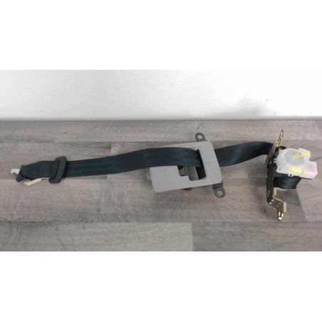 Ceinture centrale TOYOTA COROLLA VERSO 2 PHASE 1 d’occasion