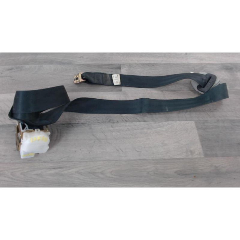 Ceinture arriere gauche troisieme ligne TOYOTA COROLLA VERSO 2 PHASE 1 d’occasion