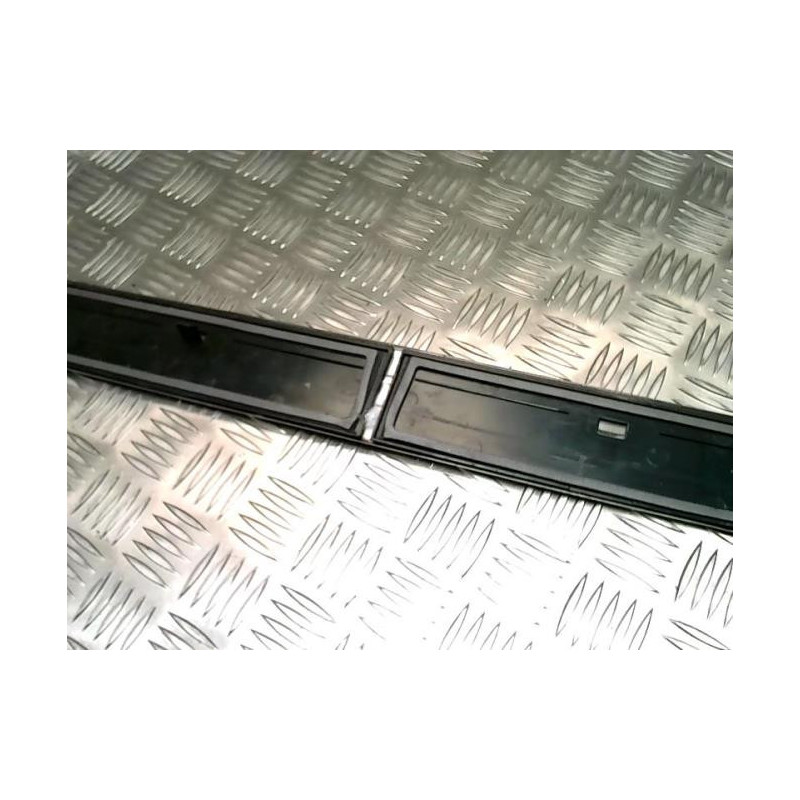 Baguette de porte avant droite PEUGEOT 407 COUPE d’occasion