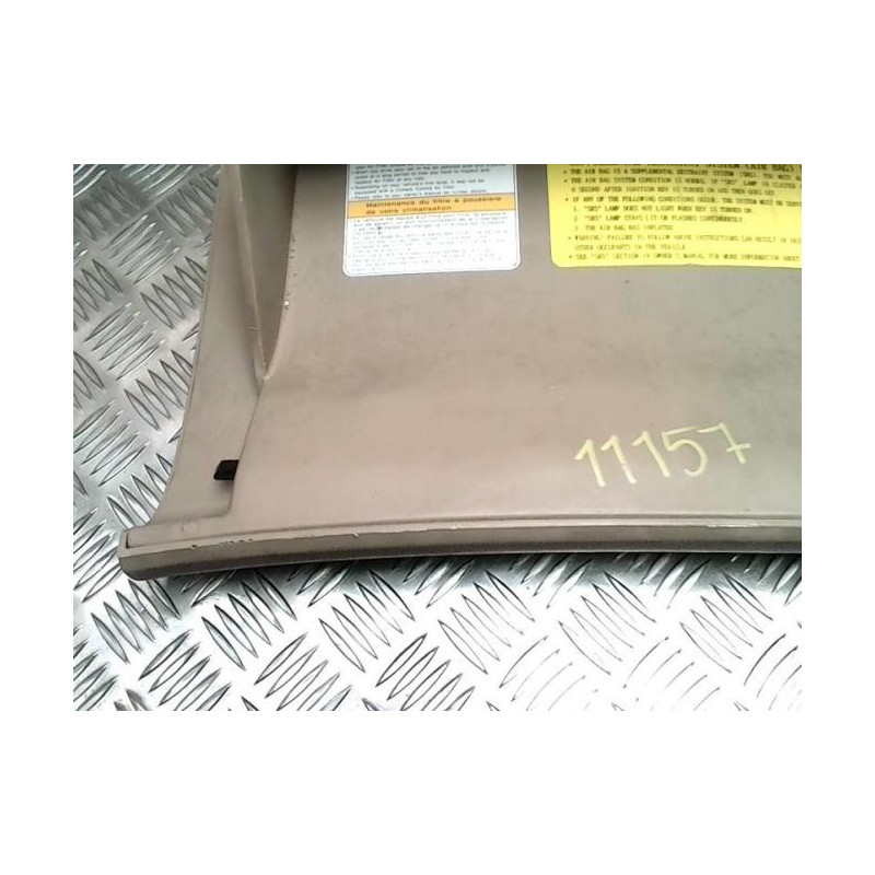 Porte boite a gants KIA CARNIVAL 2 d’occasion