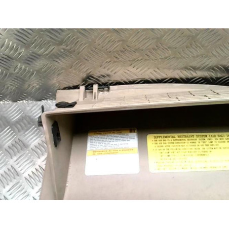 Porte boite a gants KIA CARNIVAL 2 d’occasion