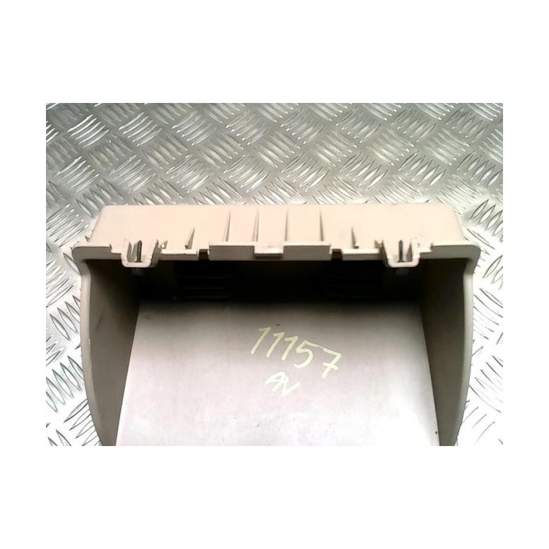 Porte boite a gants KIA CARNIVAL 2 d’occasion