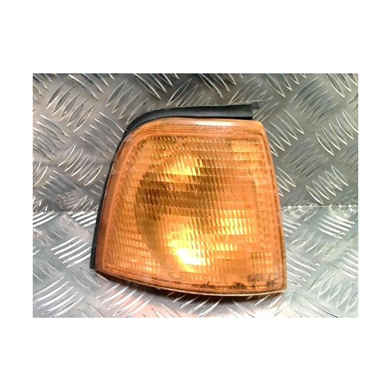 Optique avant secondaire droit (feux)(clignotant) AUDI 80 3 PHASE 1 d’occasion