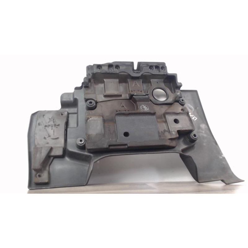 Cache moteur  TOYOTA COROLLA VERSO 2 PHASE 1 d’occasion