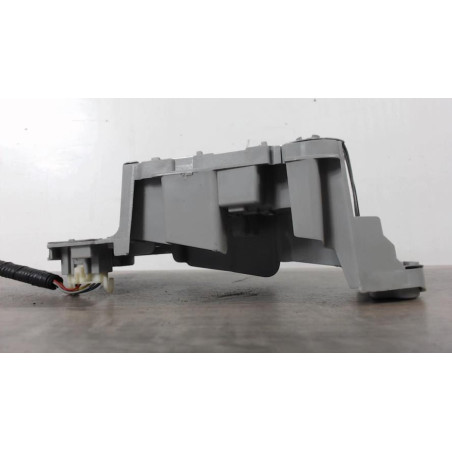 Platine feu arriere gauche TOYOTA COROLLA VERSO 2 PHASE 1 d’occasion