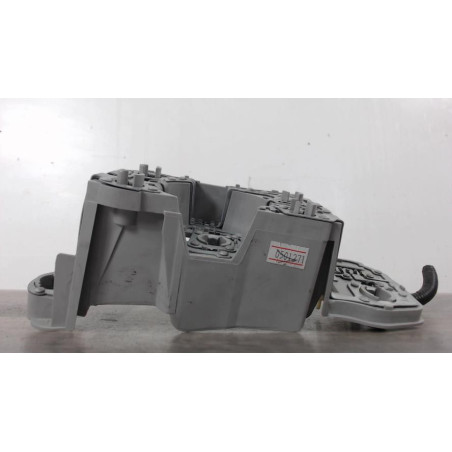 Platine feu arriere gauche TOYOTA COROLLA VERSO 2 PHASE 1 d’occasion