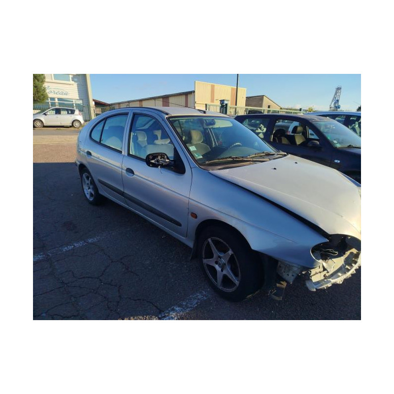 Feu arriere principal droit (feux) RENAULT MEGANE 1 PHASE 2 d’occasion