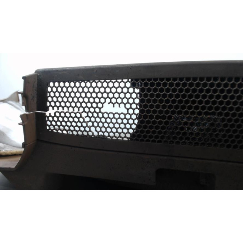 Garniture laterale arriere droite PORSCHE CAYENNE 1 PHASE 1 d’occasion