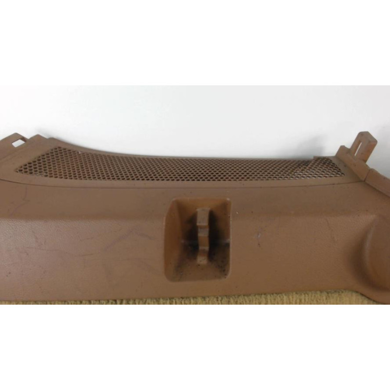 Garniture laterale arriere gauche PORSCHE CAYENNE 1 PHASE 1 d’occasion
