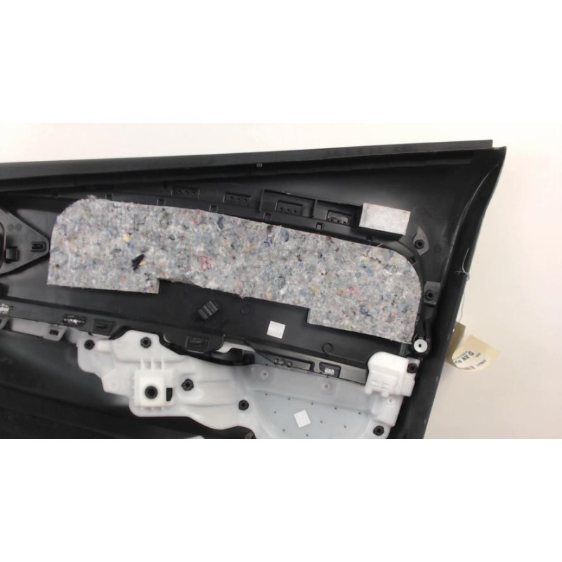 Panneau de porte avant gauche RENAULT CLIO 4 PHASE 2 d’occasion