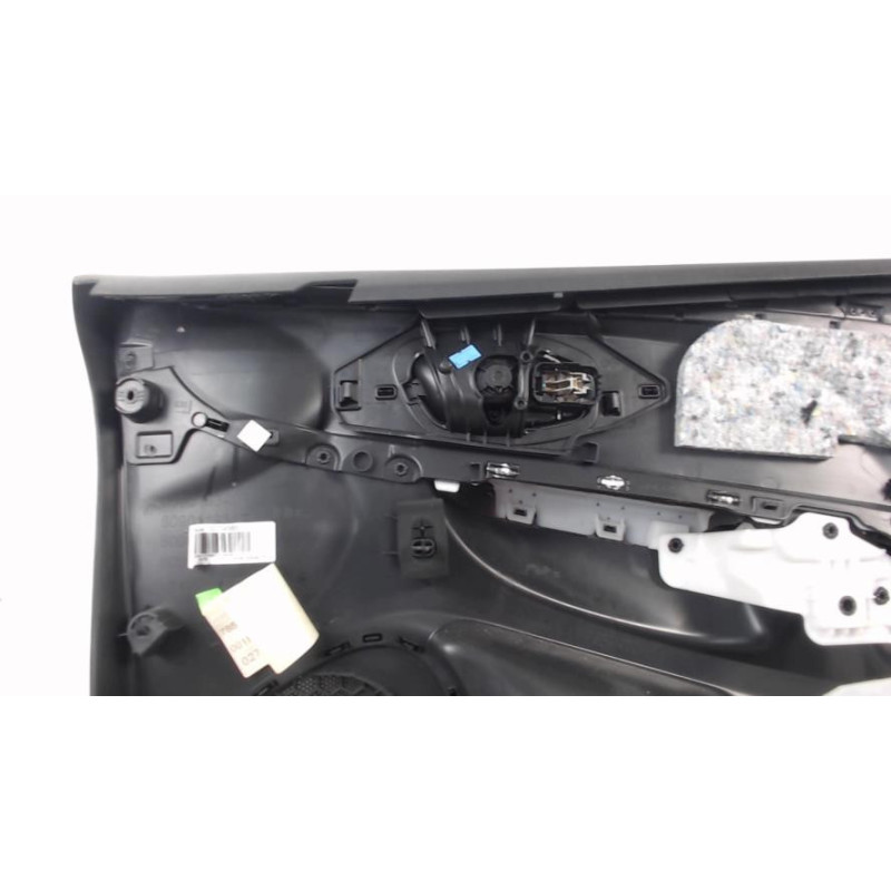Panneau de porte avant gauche RENAULT CLIO 4 PHASE 2 d’occasion