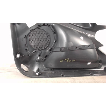 Panneau de porte avant gauche RENAULT CLIO 4 PHASE 2 d’occasion