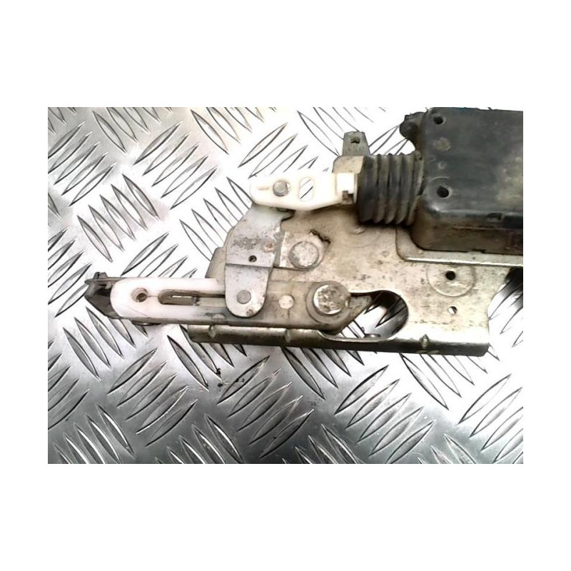 Actionneur serrure hayon PEUGEOT PARTNER 1 PHASE 2 d’occasion