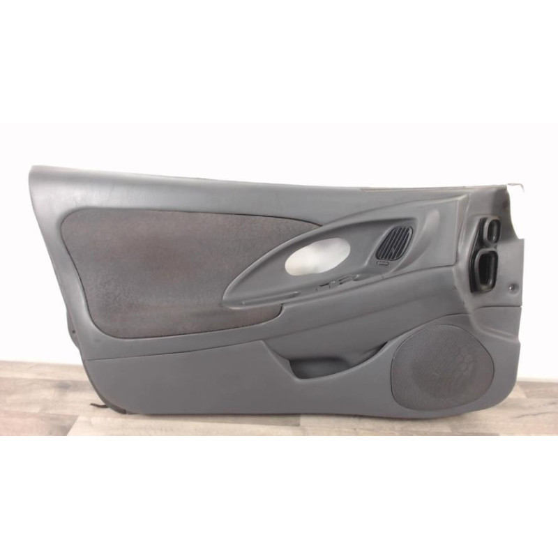 Panneau de porte avant gauche MITSUBISHI ECLIPSE COUPE d’occasion
