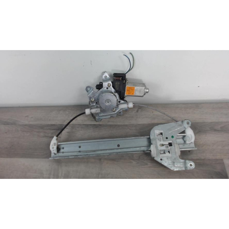 Leve vitre electrique arriere gauche NISSAN X-TRAIL 1 PHASE 2 d’occasion
