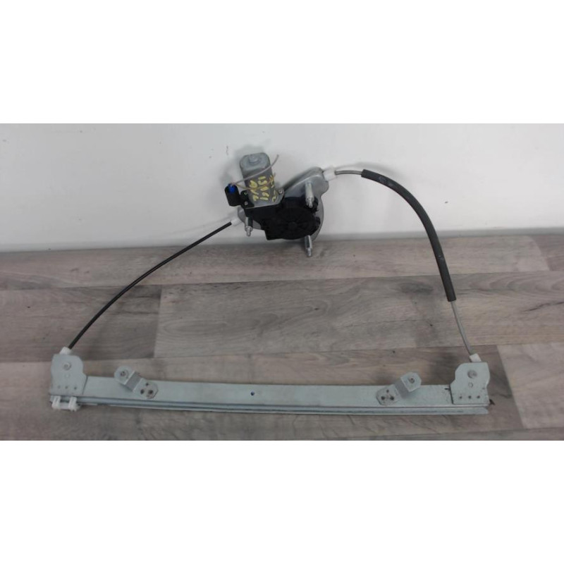 Leve vitre electrique avant gauche RENAULT CLIO 2 PHASE 2 d’occasion