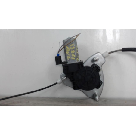 Leve vitre electrique avant gauche RENAULT CLIO 2 PHASE 2 d’occasion