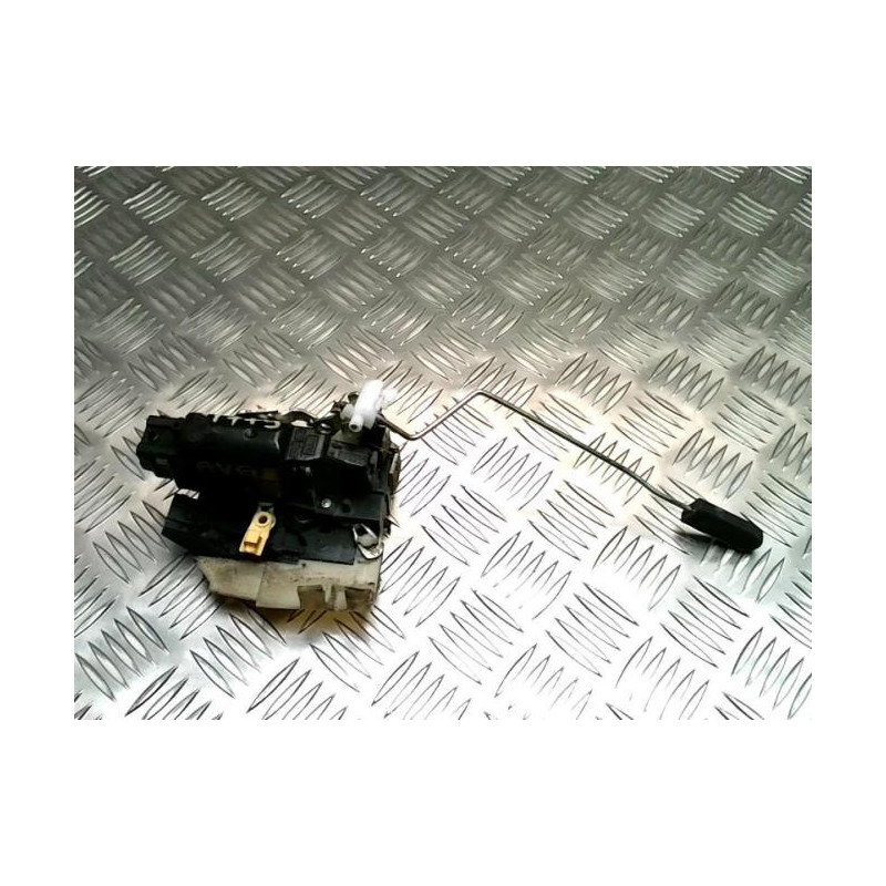 Serrure avant gauche DACIA DUSTER 1 PHASE 2 d’occasion