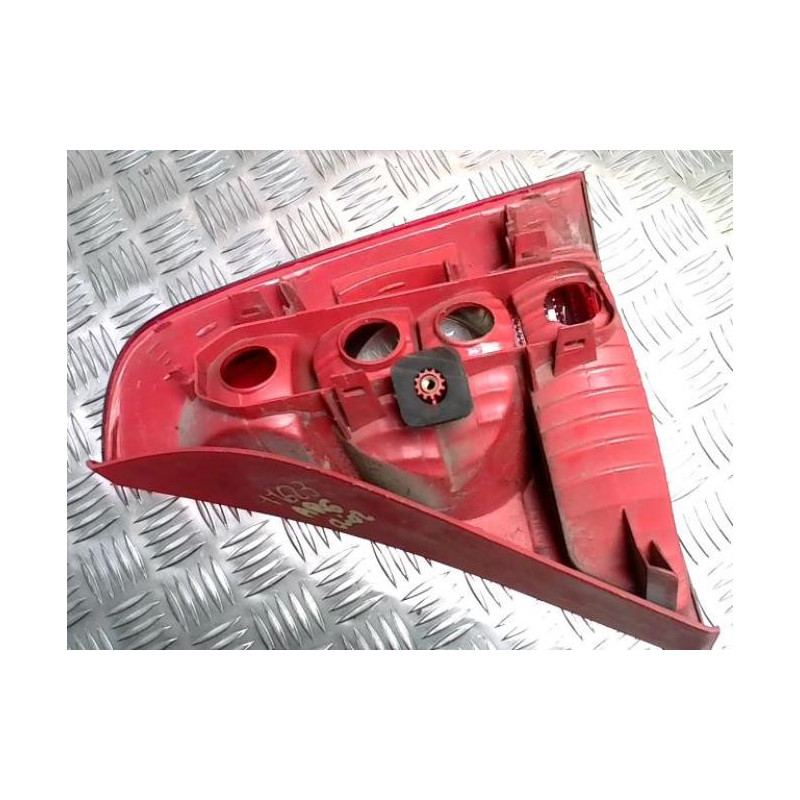 Feu arriere principal gauche (feux) RENAULT CLIO 2 PHASE 2 d’occasion