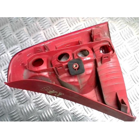 Feu arriere principal gauche (feux) RENAULT CLIO 2 PHASE 2 d’occasion
