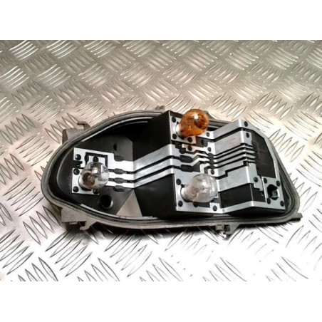 Platine feu arriere droit RENAULT CLIO 3 PHASE 1 d’occasion