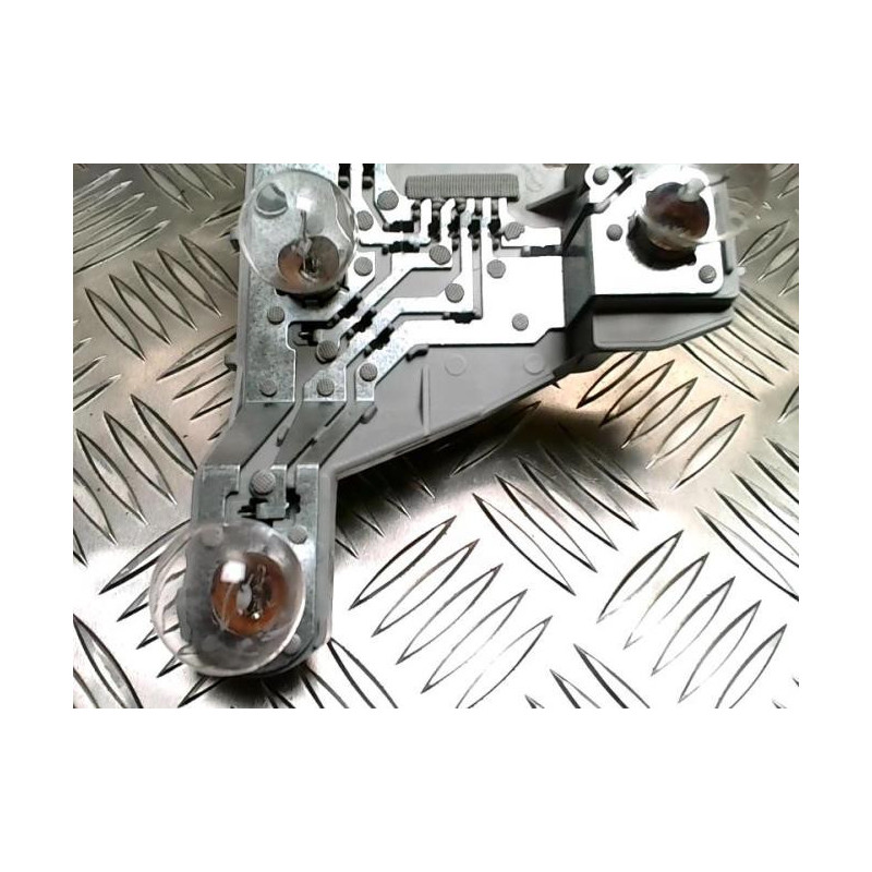 Platine feu arriere gauche TOYOTA COROLLA 10 PHASE 2 d’occasion