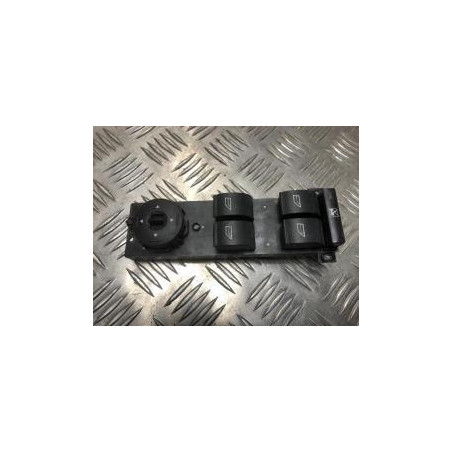 Interrupteur de leve vitre avant gauche FORD FOCUS 2 PHASE 2 d’occasion