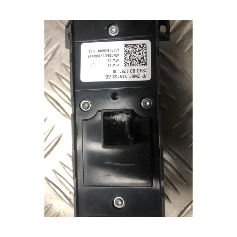 Interrupteur de leve vitre avant gauche FORD FOCUS 2 PHASE 2 d’occasion