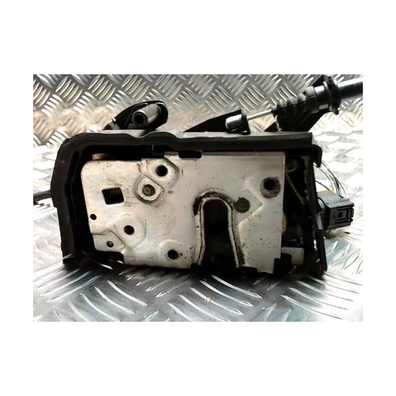 Serrure avant droit BMW SERIE 3 E46 COUPE PHASE 2 d’occasion