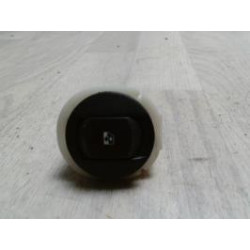 Interrupteur de leve vitre avant droit RENAULT CLIO 3 PHASE 1 d’occasion