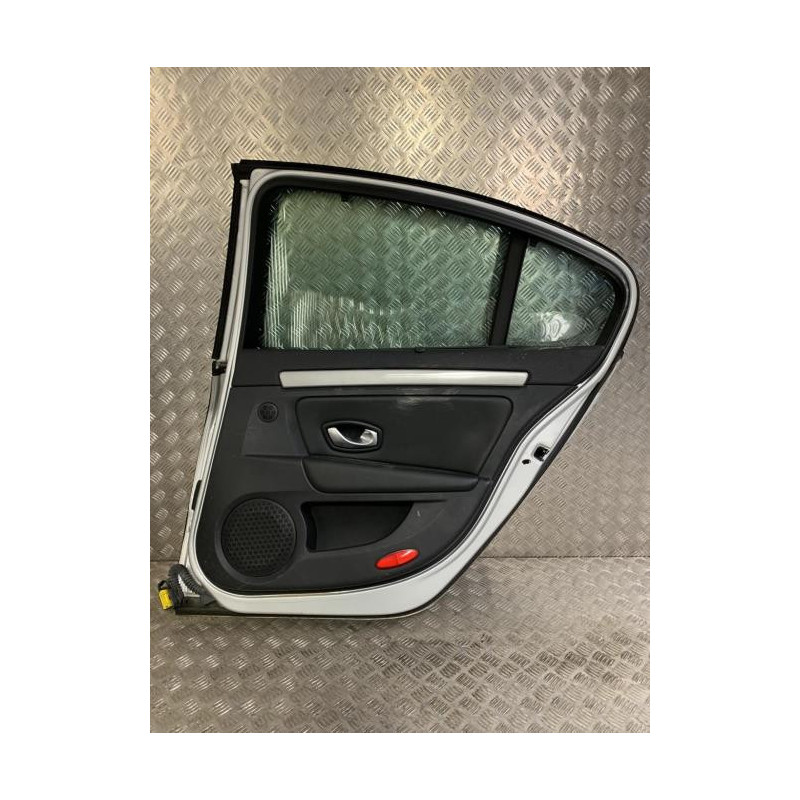 Porte arriere droit RENAULT LAGUNA 3 PHASE 2 d’occasion