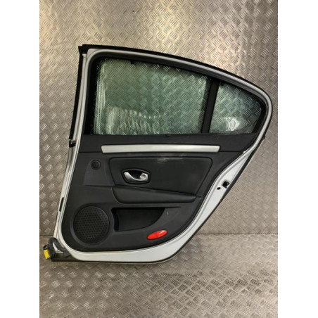 Porte arriere droit RENAULT LAGUNA 3 PHASE 2 d’occasion