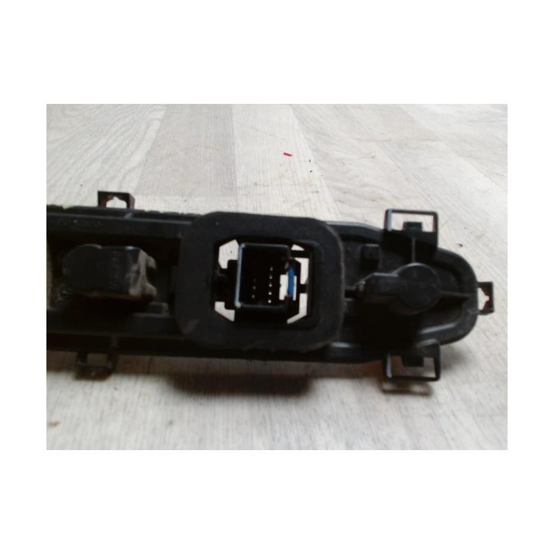 Platine feu arriere droit RENAULT KANGOO 2 PHASE 1 d’occasion