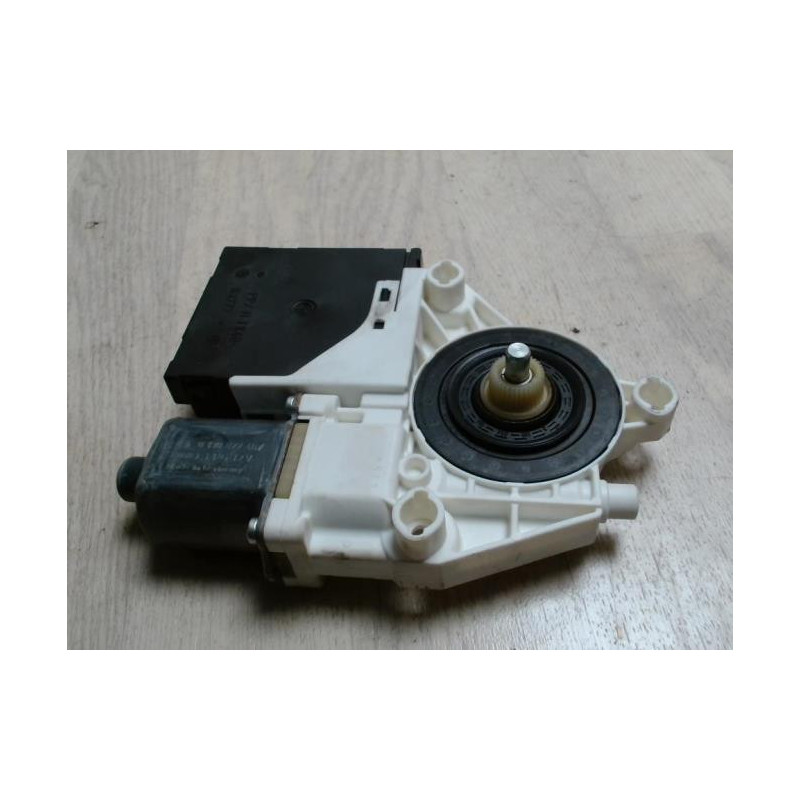 Moteur leve vitre avant droit VOLKSWAGEN TIGUAN 1 PHASE 1 d’occasion