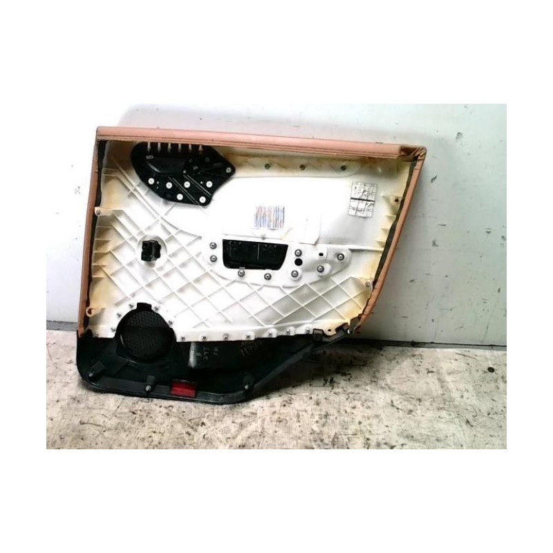 Panneau de porte arriere gauche MERCEDES CLASSE B 245 PHASE 1 d’occasion