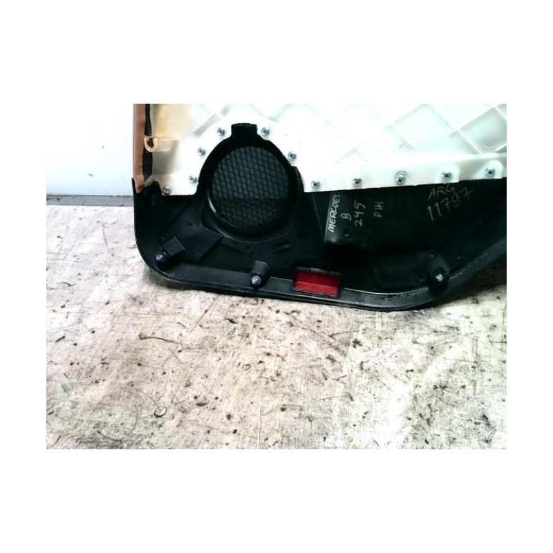 Panneau de porte arriere gauche MERCEDES CLASSE B 245 PHASE 1 d’occasion