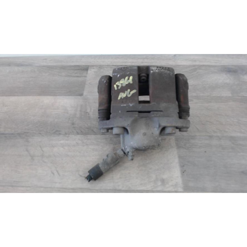 Etrier avant gauche (freinage) RENAULT CLIO 2 PHASE 2 d’occasion