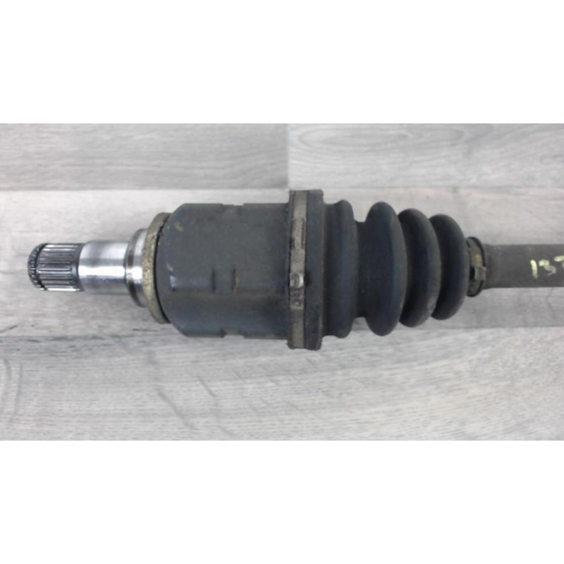Cardan gauche (transmission) TOYOTA COROLLA VERSO 2 PHASE 1 d’occasion
