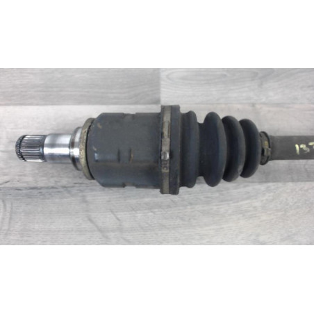 Cardan gauche (transmission) TOYOTA COROLLA VERSO 2 PHASE 1 d’occasion