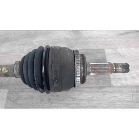 Cardan gauche (transmission) TOYOTA COROLLA VERSO 2 PHASE 1 d’occasion