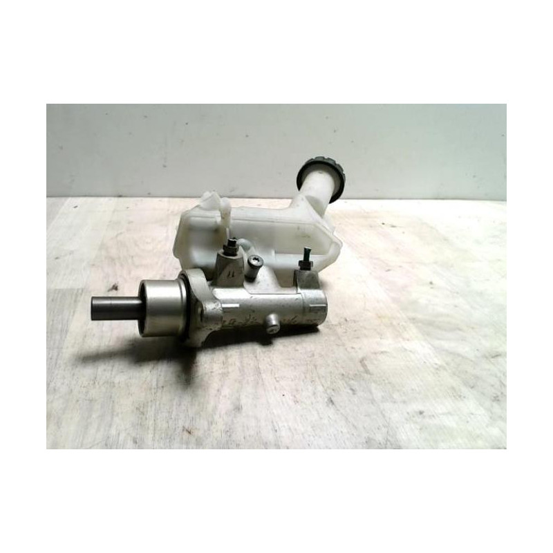 Maitre cylindre (freinage) RENAULT CLIO 3 PHASE 1 d’occasion