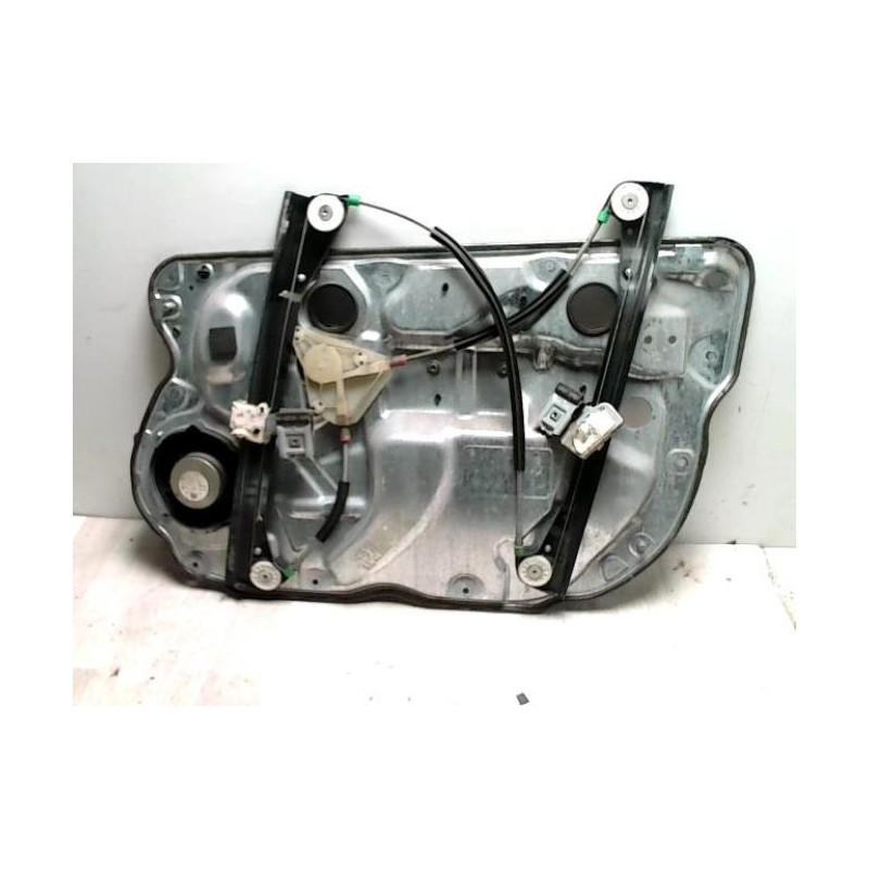 Garniture porte avant gauche NISSAN MICRA 3 PHASE 2 d’occasion