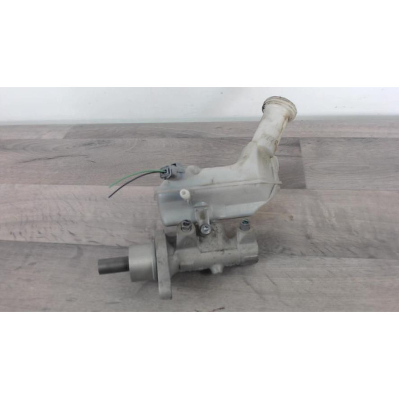 Maitre cylindre (freinage) RENAULT CLIO 3 PHASE 1 d’occasion