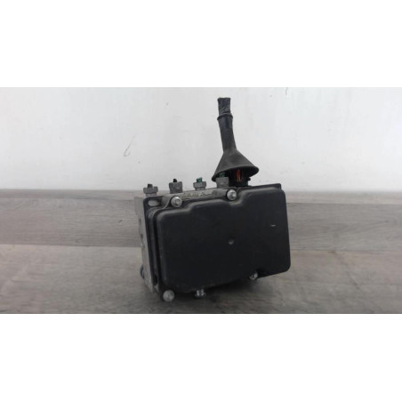 Bloc ABS (freins anti-blocage) RENAULT CLIO 3 PHASE 1 d’occasion