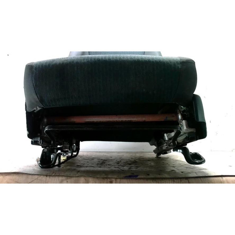 Siege avant gauche TOYOTA YARIS 3 PHASE 1 d’occasion