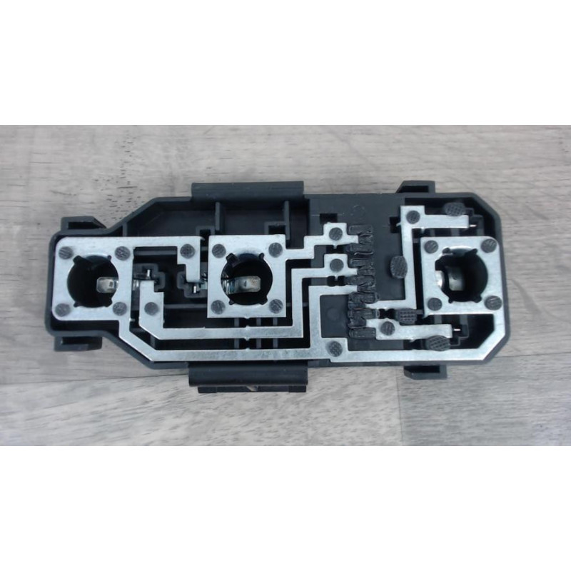 Platine feu arriere droit AUDI A6 2 AVANT PHASE 2 BREAK d’occasion