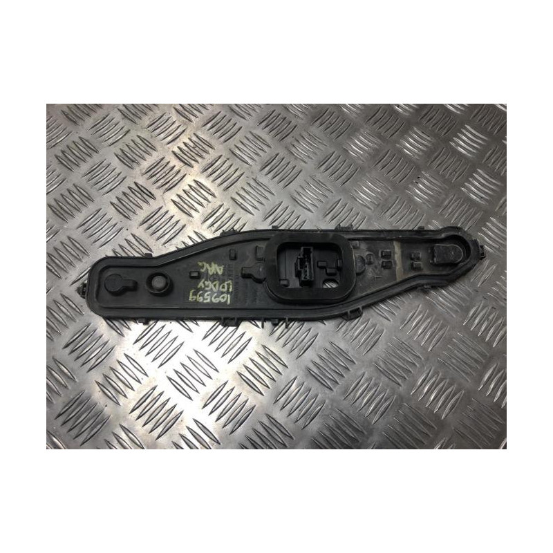 Platine feu arriere gauche DACIA LODGY PHASE 1 d’occasion