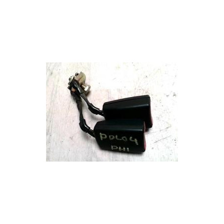 Attache ceinture arriere gauche VOLKSWAGEN POLO 4 PHASE 1 d’occasion